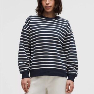 LULULEMON Athletica perfectly oversized fleece crew neck size XS